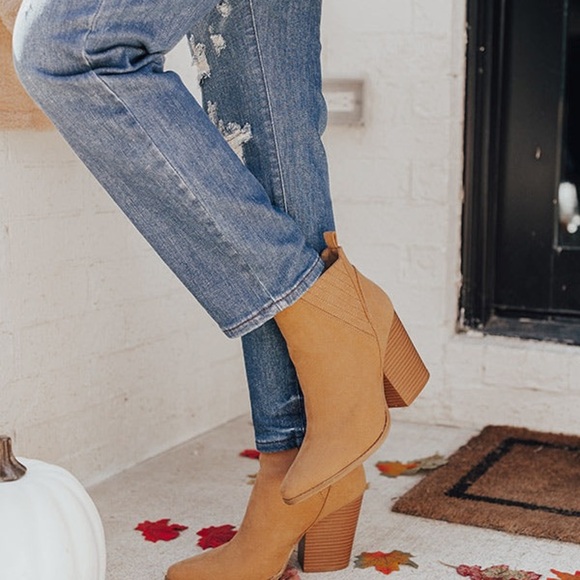 Qupid Shoes - NWT Impressions Boutique The Celine Faux Suede Bootie In Tan